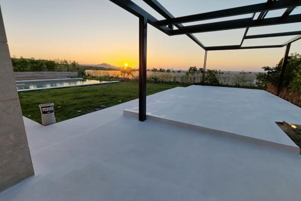 EXTERIOR - Swan Lake - North Coast